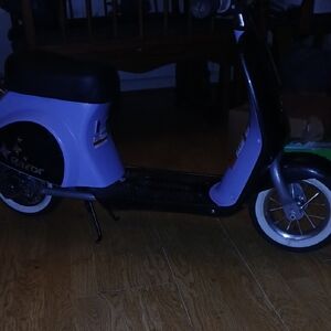 Razor Black and Purple Kids Scooter
